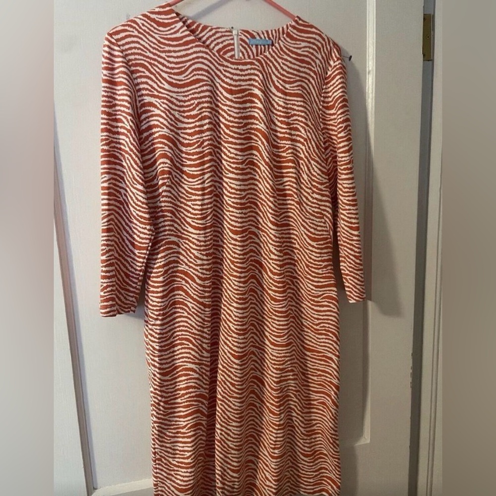 J. McLaughlin Coral and White Wave-Print Dress